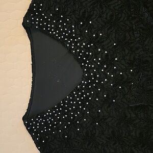 Is stretch lace top